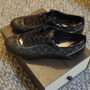 Louis Vuitton tennis shoe